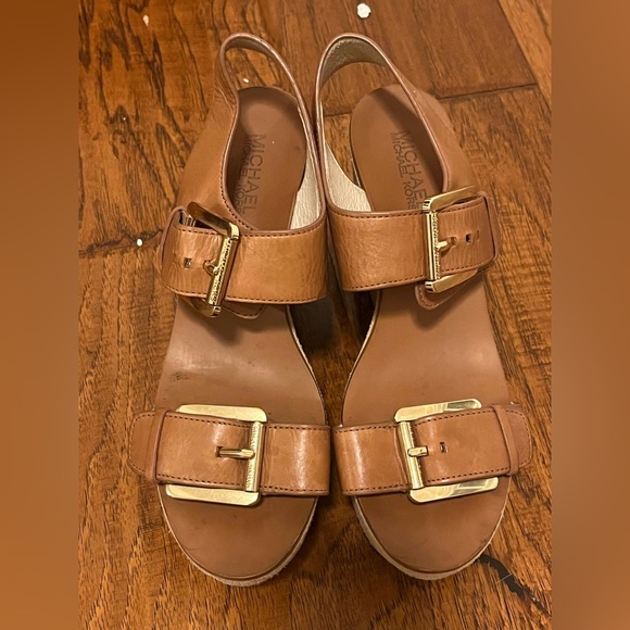 Genuine Leather Michael Kors Wedge - Picture 4 of 6